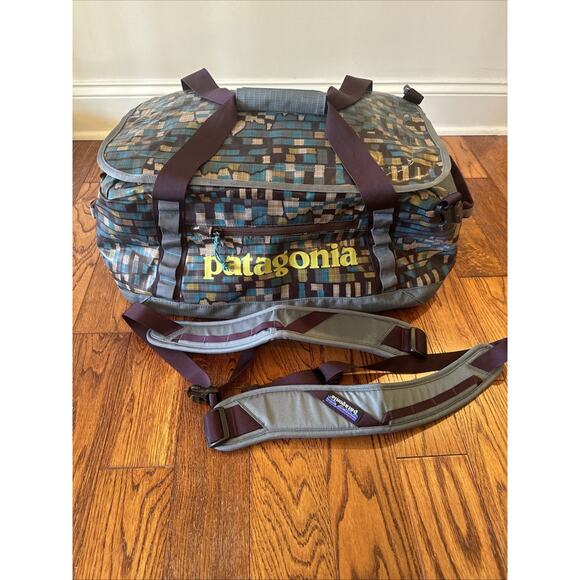 NEW Patagonia Black Hole 40L Duffel Bag Backpack Nouveau Green Packable Ripstop - Picture 8 of 16